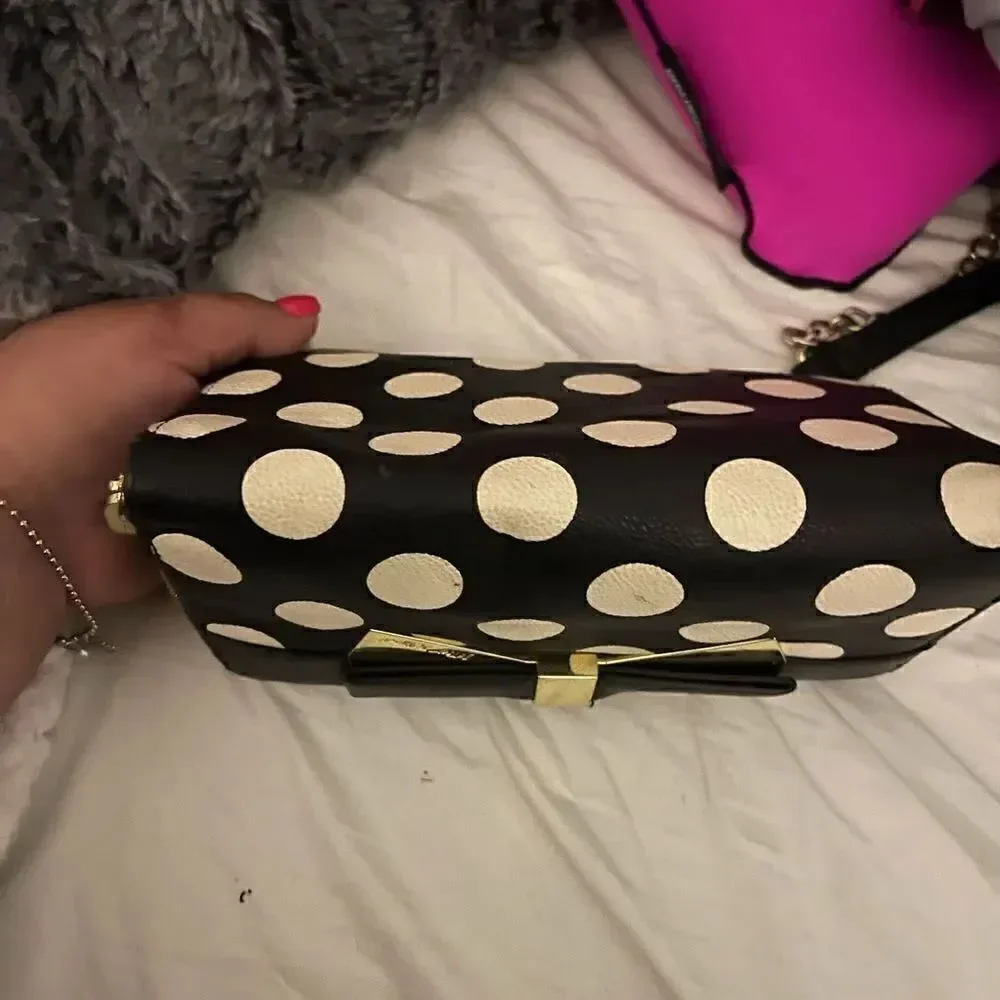 Vintage betsey johnson polka dot gold bow b & w zip around accordion wallet